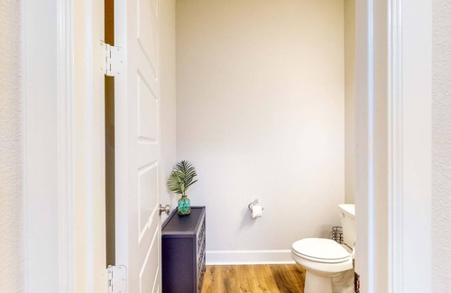 Argyle House | The Texas Chateau w/ Pool and Basketball Access