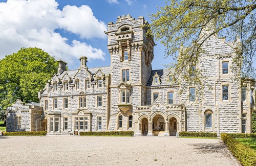 Newland Near Ulverston Cottage | The Theobold Suite Stone Cross Mansion