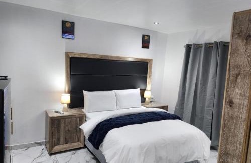 Greater Johannesburg Metropolitan Area House | The Throne Goc Guesthouse