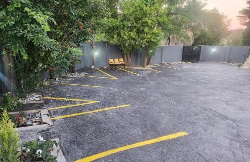 Greater Johannesburg Metropolitan Area House | The Throne Goc Guesthouse
