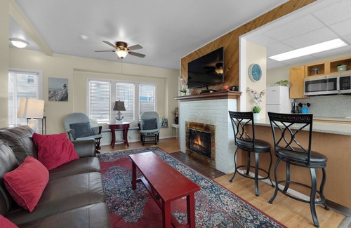 Seaside Cottage | The Tides by the Sea - Entire rental unit in Seaside, Oregon, United States