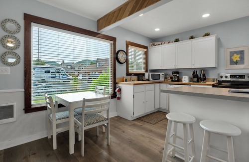 Seaside Cottage | The Tides by the Sea - Entire rental unit in Seaside, Oregon, United States