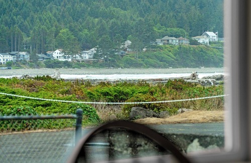 Seaside Cottage | The Tides by the Sea - Entire rental unit in Seaside, Oregon, United States