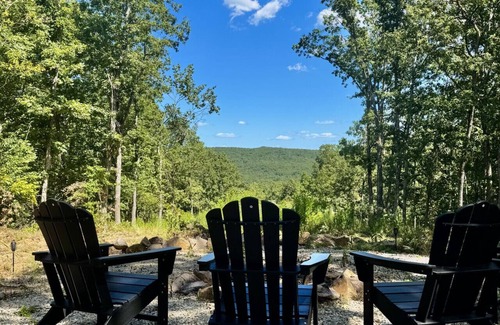 Ironton Apartment | The Tiegen Rae: cozy mountain cabin with huge views