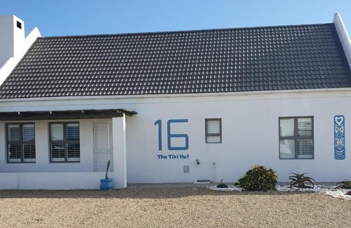 St. Helena Bay Apartment | The Tiki Hut