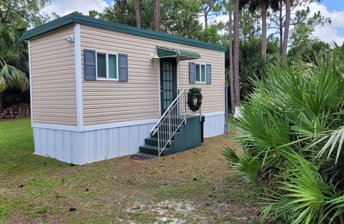 Jupiter Farms House | The Tiny Abode - 200 sq. ft. of private house offering all needed for your stay.