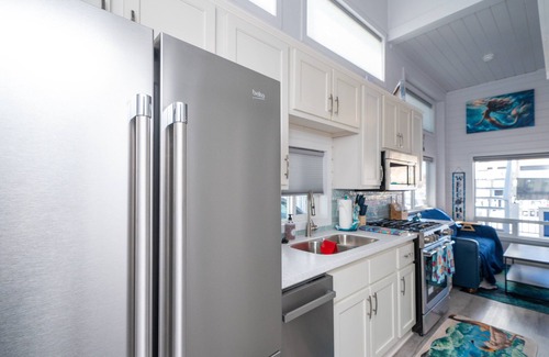 Parker Strip House | The Tipsy Mermaid, River Views! Roadrunner Resort