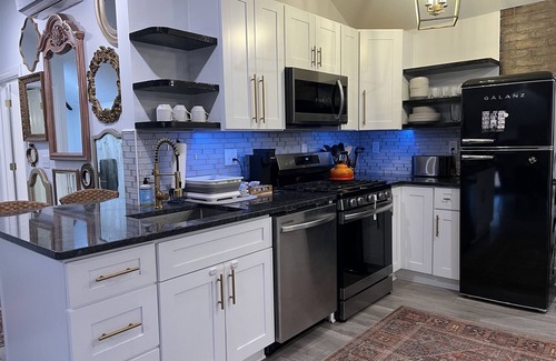 Short North Apartment | The Top of the Stairs: Chic Loft on 3rd Ave