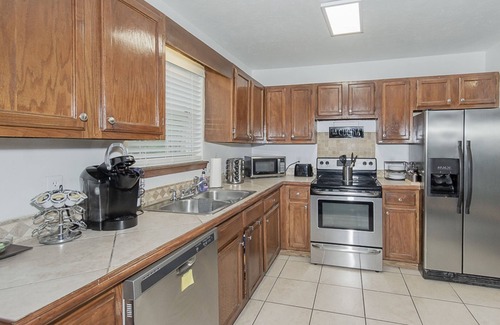 Clinton House | *THE TOTAL PACKAGE!*