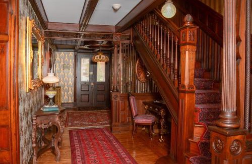 Milford Bed & Breakfast | The Towers Bed & Breakfast