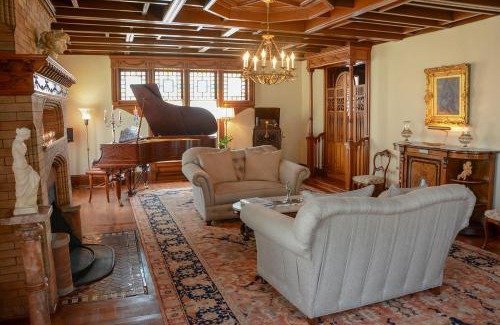 Milford Bed & Breakfast | The Towers Bed & Breakfast