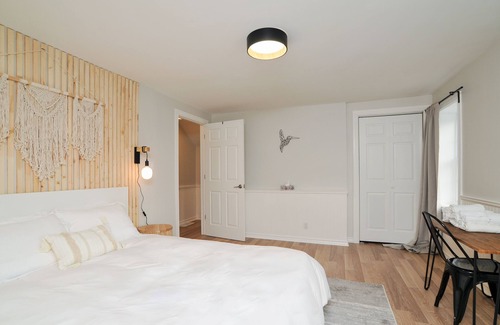 Trenton Apartment | The Trail Retreat - City Central w Free Parking