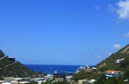 Point Blanche Apartment | The Tree House I