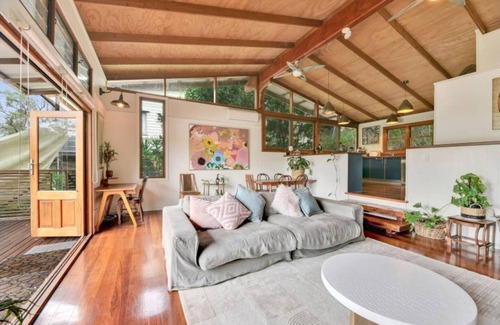 Milsons Passage House | The Treehouse @ Milsons *Boat Access ONLY*
