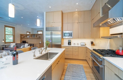 Telluride House | THE TRIBUTARY- Downtown Location Close to Skiing, Shops & Restaurants