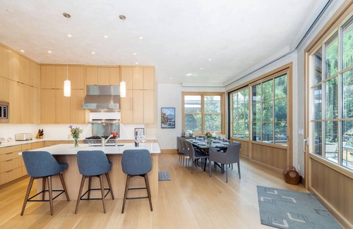 Telluride House | THE TRIBUTARY- Downtown Location Close to Skiing, Shops & Restaurants