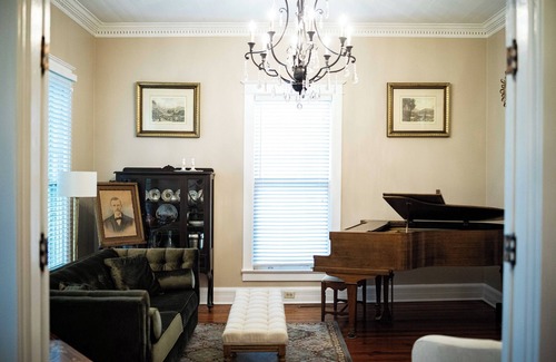 Newton Bed & Breakfast | The Trott House Inn