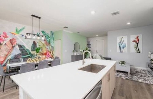 Survey Creek House | The Tucan Extra Large 2 masters on the golf