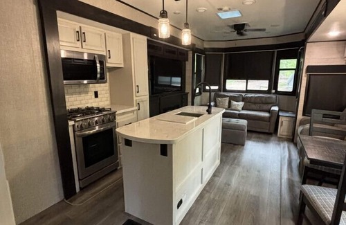 Brill House | The Turtle at Lincolnwood Resort