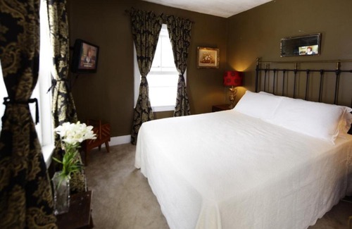 Haines Falls Bed & Breakfast | The Twilight Lodge