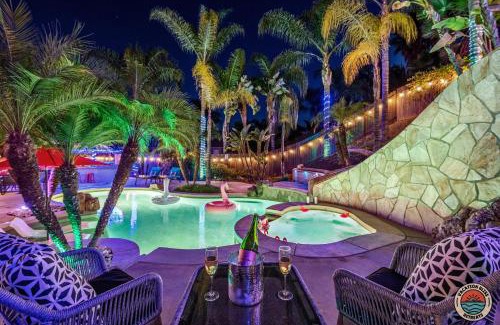 Lakeside House | The Ultimate Escape Pool, Slide, Gym plus Games!