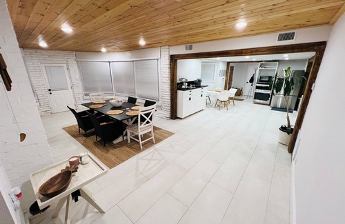 Bradenton House | The Ultimate Family Getaway! Private Pool, Pickleball & Relaxing Retreat!