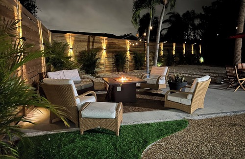 Bradenton House | The Ultimate Family Getaway! Private Pool, Pickleball & Relaxing Retreat!