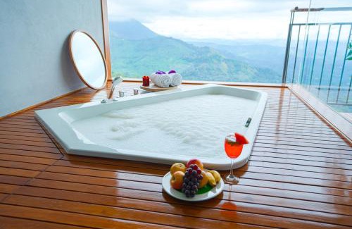 Devikolam Hotel | The Valle by Kondody Hotels