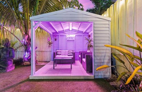 Allapattah House | The Velvet Palm Midtown Pool And Hot Tub