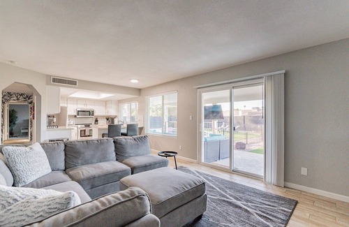 Dobson Ranch House | THE VIBEHOUSE - HEATED SALTWATER POOL!