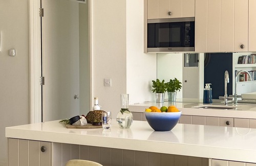 Lechlade House | The View, 7 Bowmoor Reach, Lakes by Yoo, sleeps 8 adults plus 2 kids, spa, pool