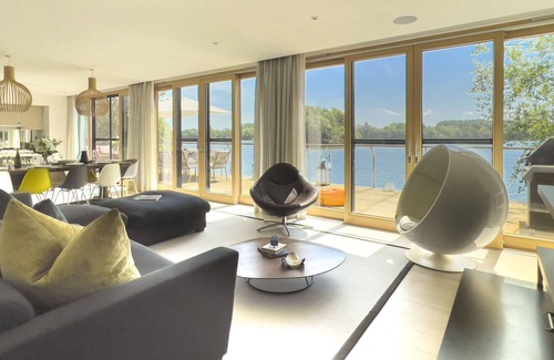 Lechlade House | The View, 7 Bowmoor Reach, Lakes by Yoo, sleeps 8 adults plus 2 kids, spa, pool