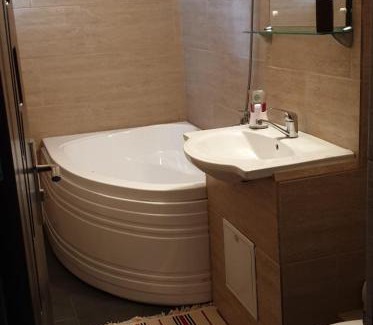 Center Apartment | The View Apartment