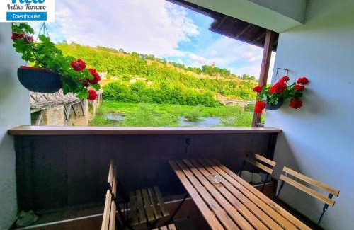 Veliko Tarnovo House | The View Veliko Tarnovo Townhouse