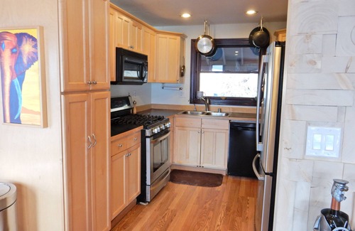 Rabbit Creek House | The View, within Anchorage city limits, offers the most amazing Alaskan vistas.