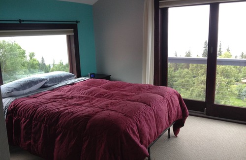 Rabbit Creek House | The View, within Anchorage city limits, offers the most amazing Alaskan vistas.