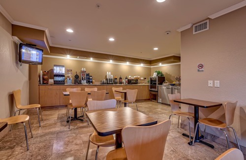 Oak Creek Hotel | The Views Inn Sedona