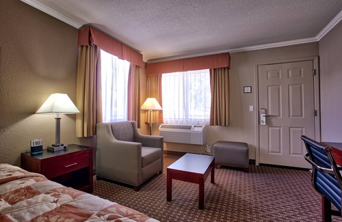 Oak Creek Hotel | The Views Inn Sedona