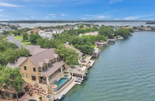 Horseshoe Bay West House | The Villa on Matern New Listing