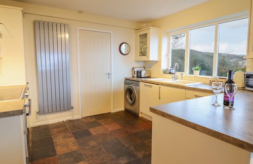 Harlech Cottage | THE VILLA, pet friendly, with a garden in Harlech