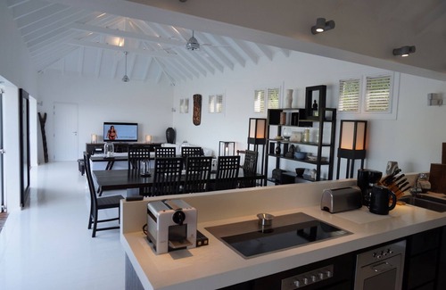 Lurin House | The Villa Serenity - Stunning Port View & Pool!