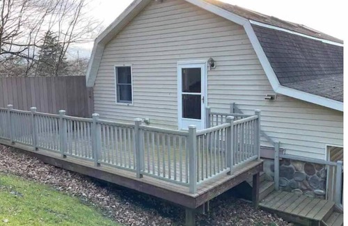 Gowanda Apartment | The Village Loft