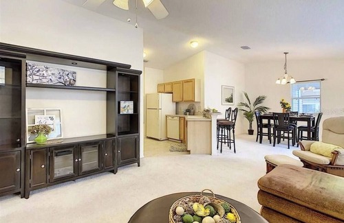 The Villages House | The Villages Lifestyle, Steps Away From Lake Sumter Square