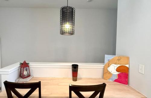 Durham House | The Villas The One Villa by RDU Airport with Indoor Heated Pool and Gym