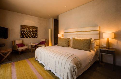 Vista Flores Hotel | The Vines Resort & Spa