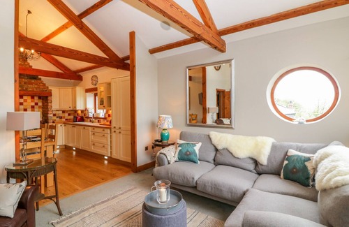Tresmeer Cottage | THE WAGON HOUSE, pet friendly, with open fire in Launceston