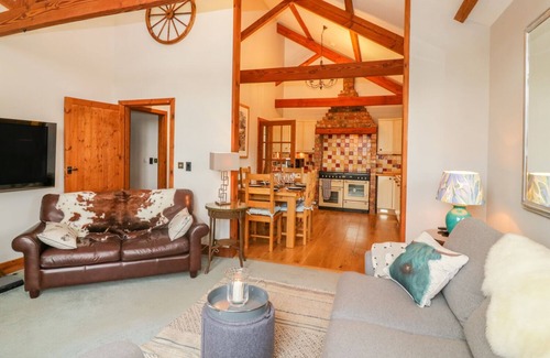 Tresmeer Cottage | THE WAGON HOUSE, pet friendly, with open fire in Launceston