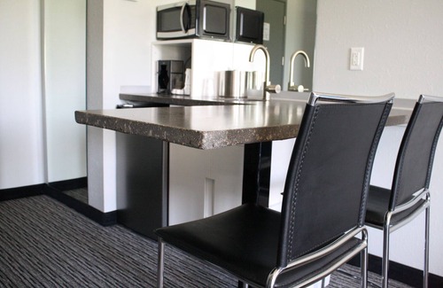 Walnut Creek Hotel | The Wallhouse Hotel, an Ascend Collection Hotel