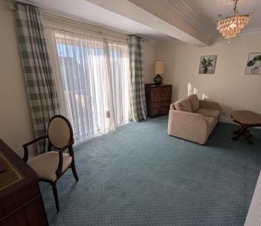 North Petherton Hotel | The Walnut Tree Hotel