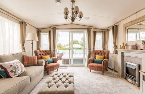 South Cerney House | The Warren